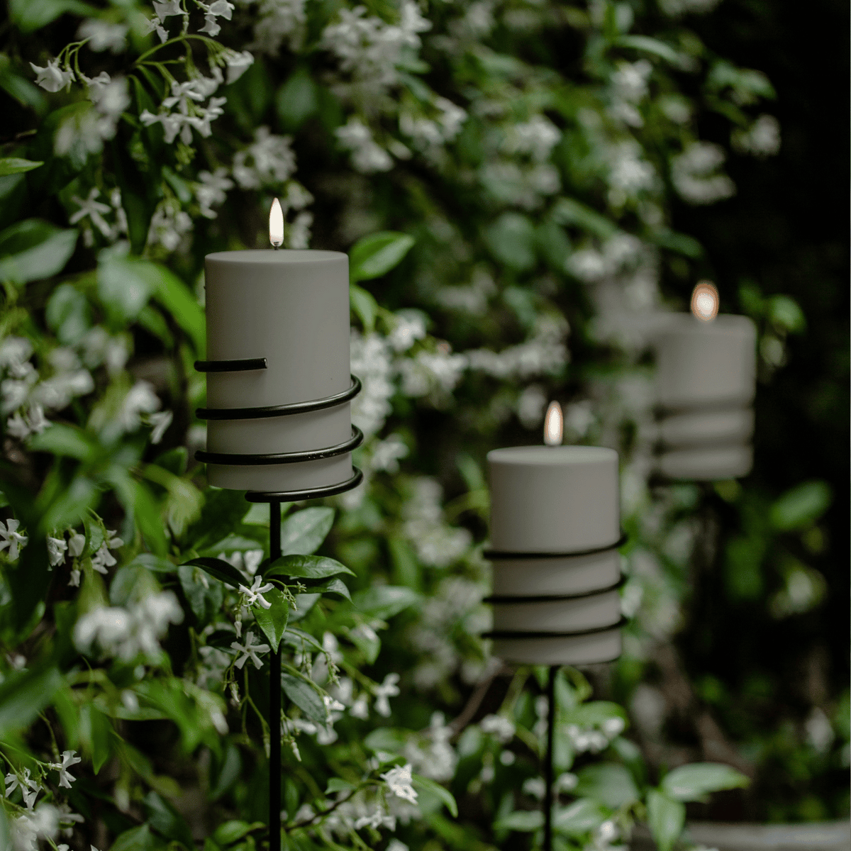 Die besten Outdoor-LED-Kerzen: stimmungsvoll und wetterfest