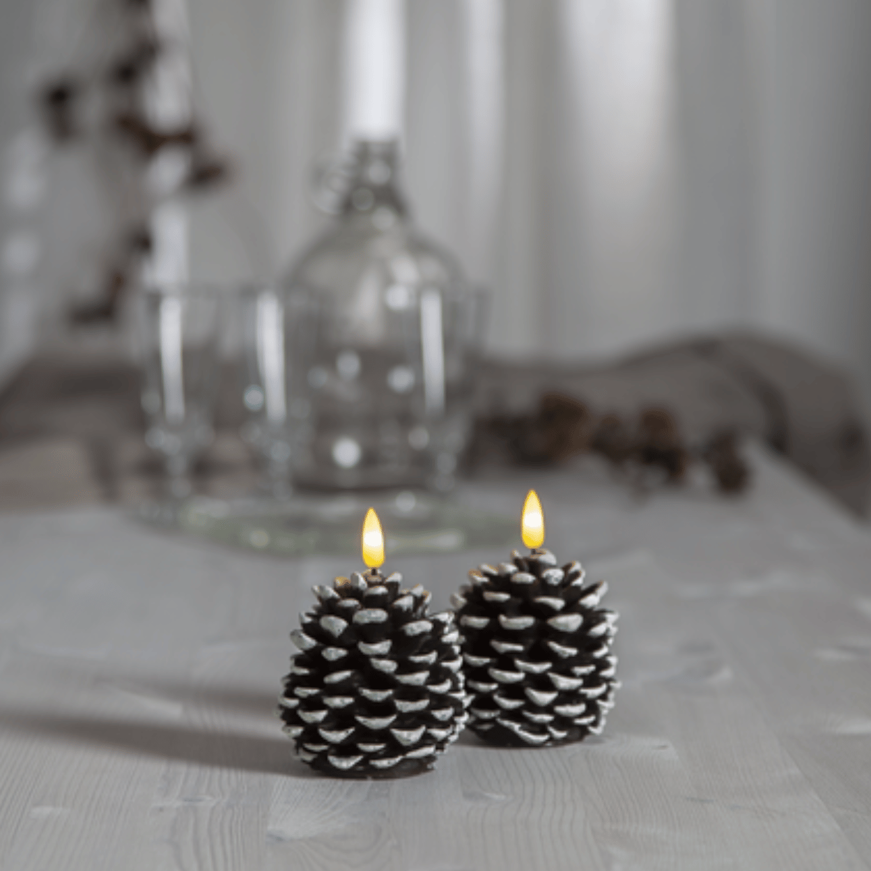 Pinecone LED Candle – Brown, 8 x 10.5 cm