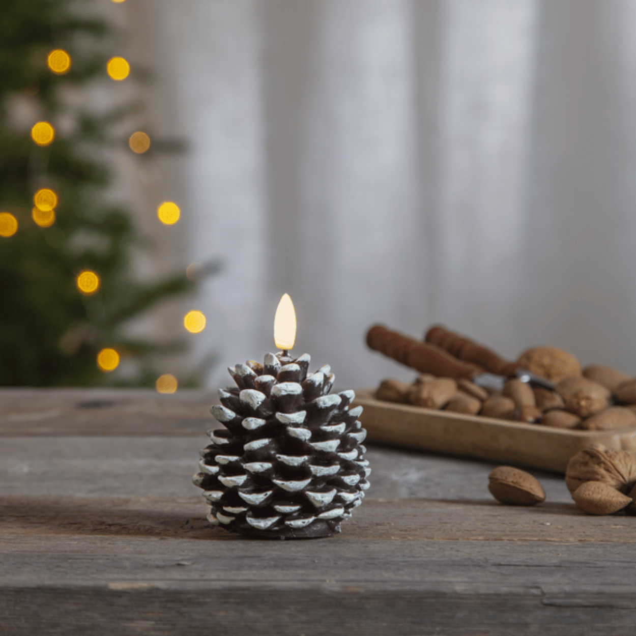 Pinecone LED Candle Set – Brown