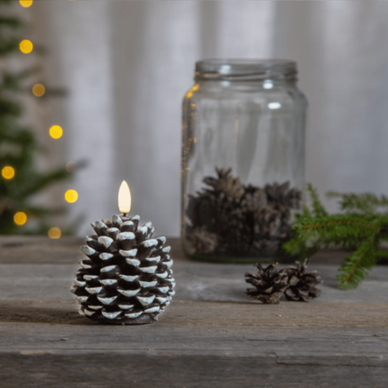 Pinecone LED Candle – Brown, 8 x 10.5 cm