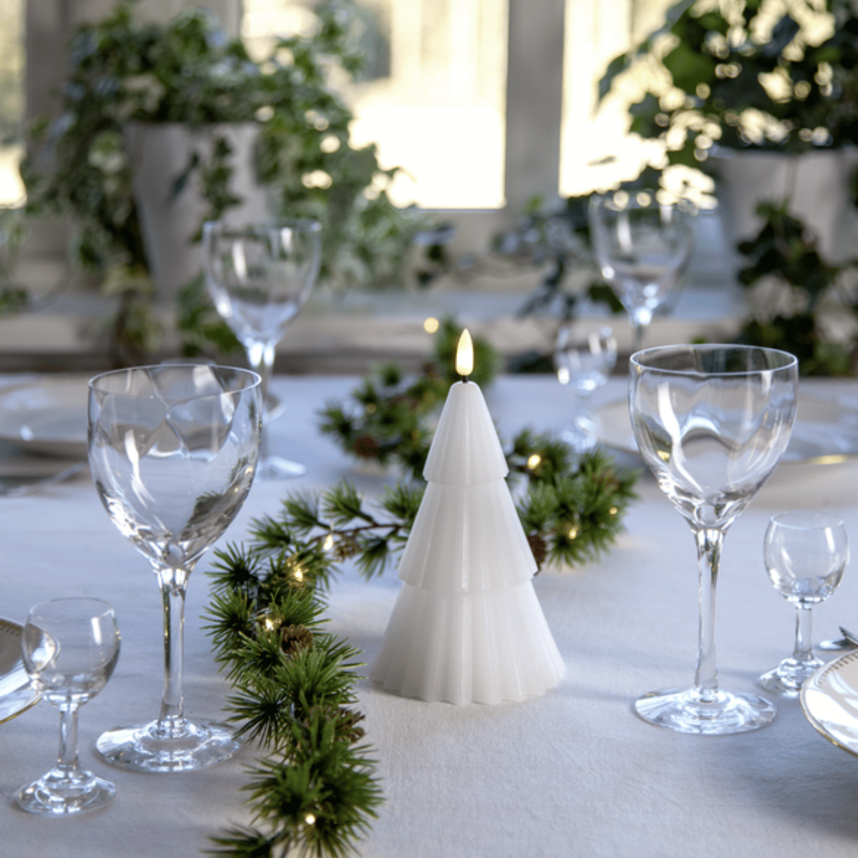 LED Kerstboomkaars – Wit, 10x18 cm