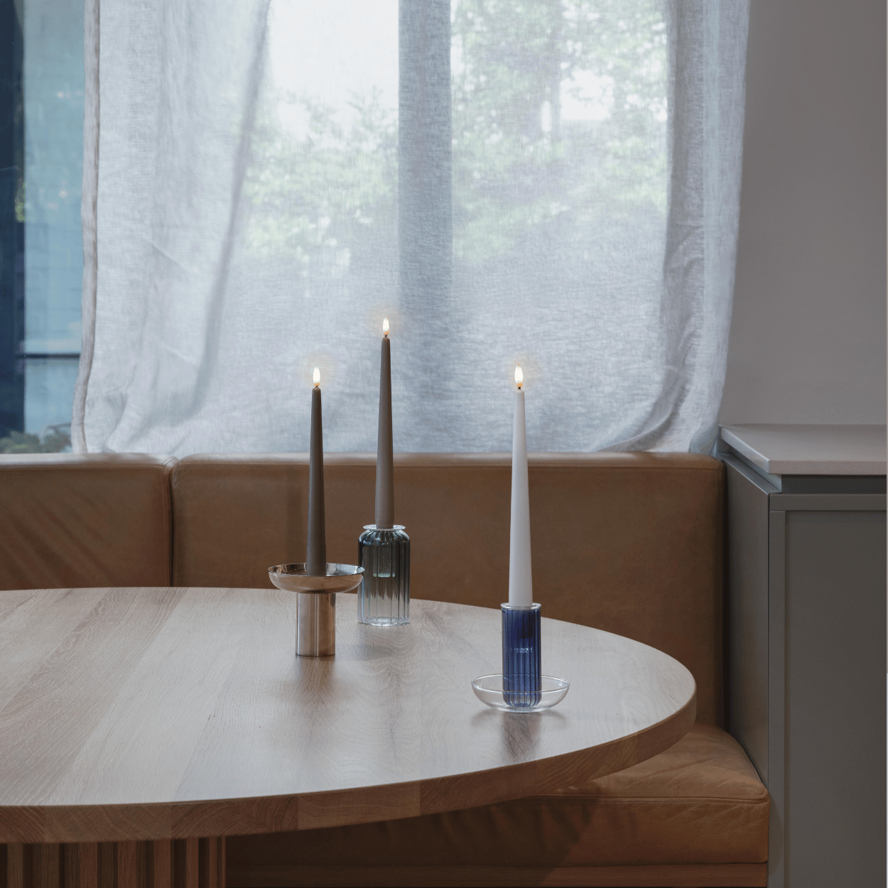 Moods & More LED dinerkaarsen Silk Sand – 2 stuks – 2,3x25 cm