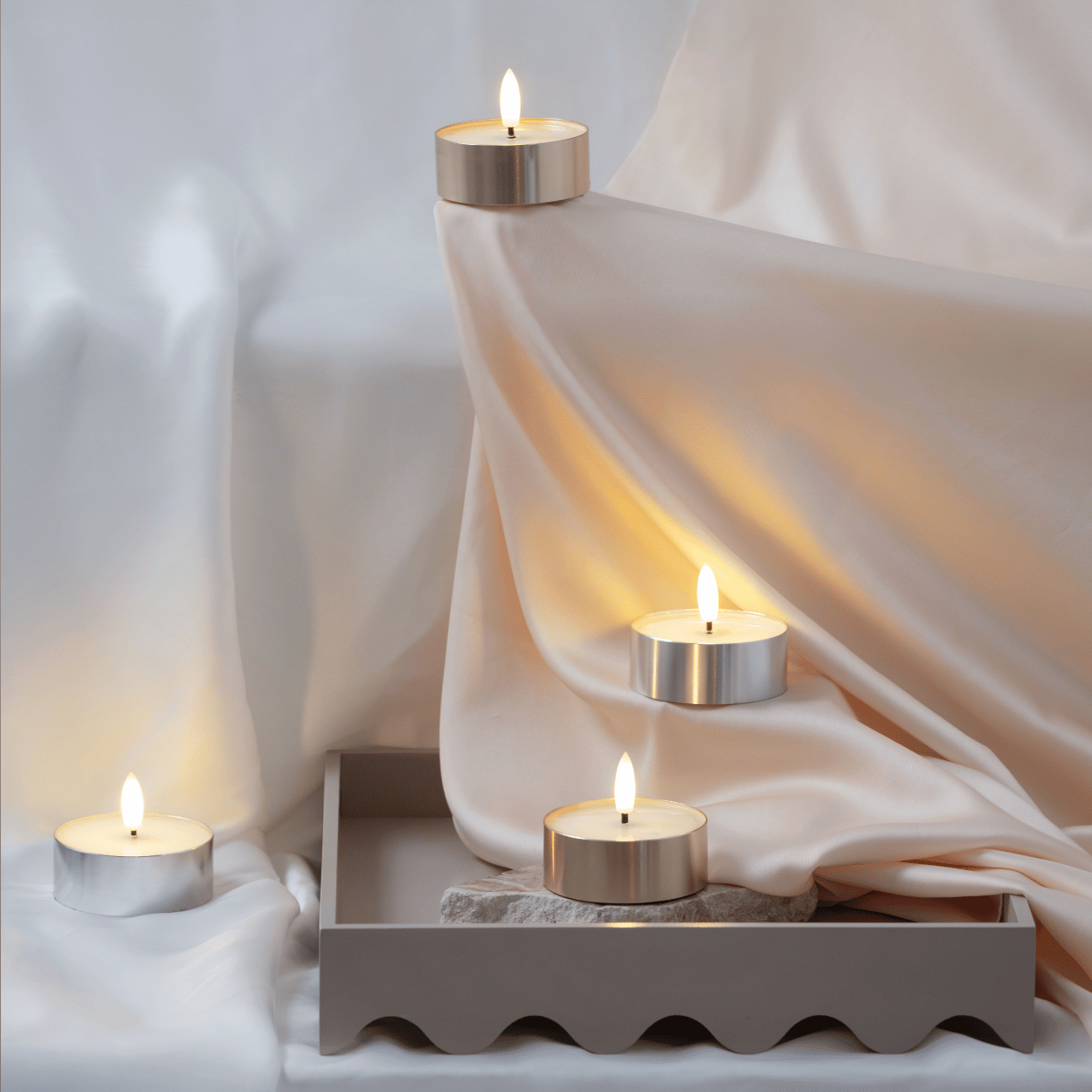 Moods & More LED waxinelichtje Melted Zilver – 6,3x2,5 cm