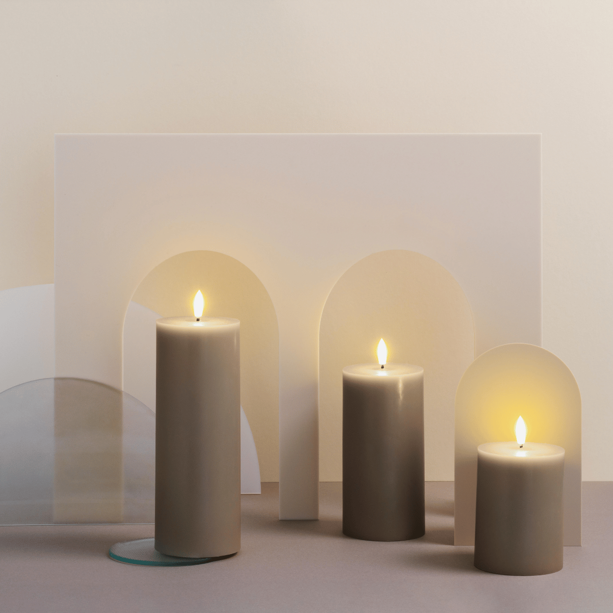 Moods & More 3er-Set LED-Stumpenkerzen – Seidensand