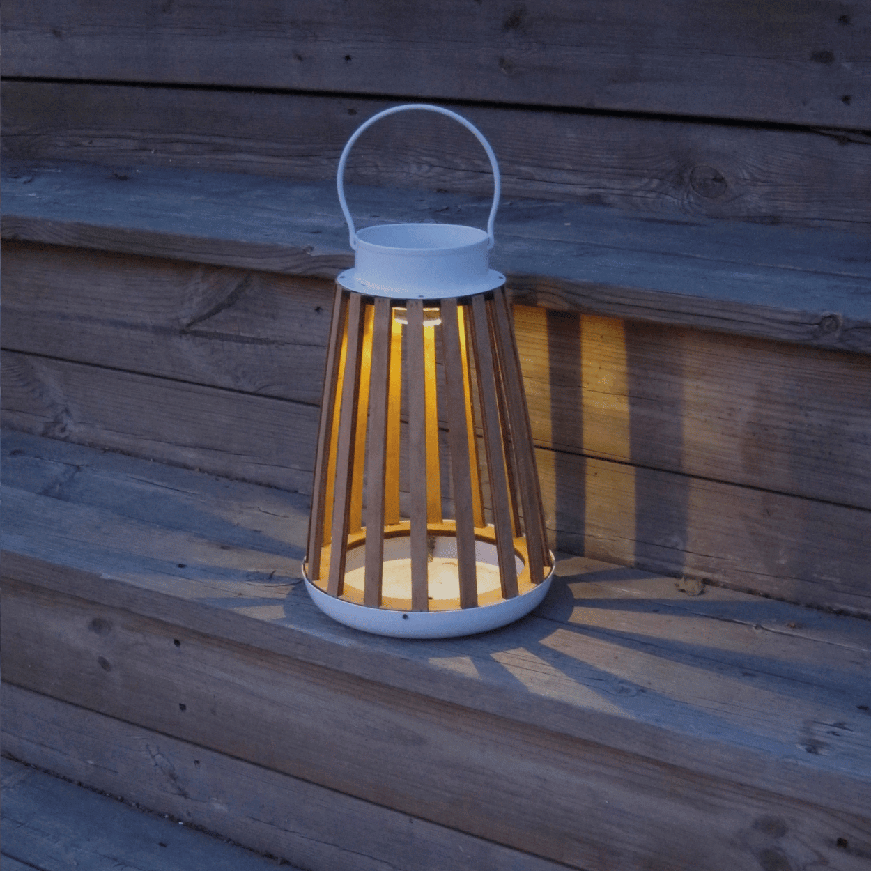 Solar Lantern Catania – White/Beige – 19x28 cm – Solar Garden Lighting