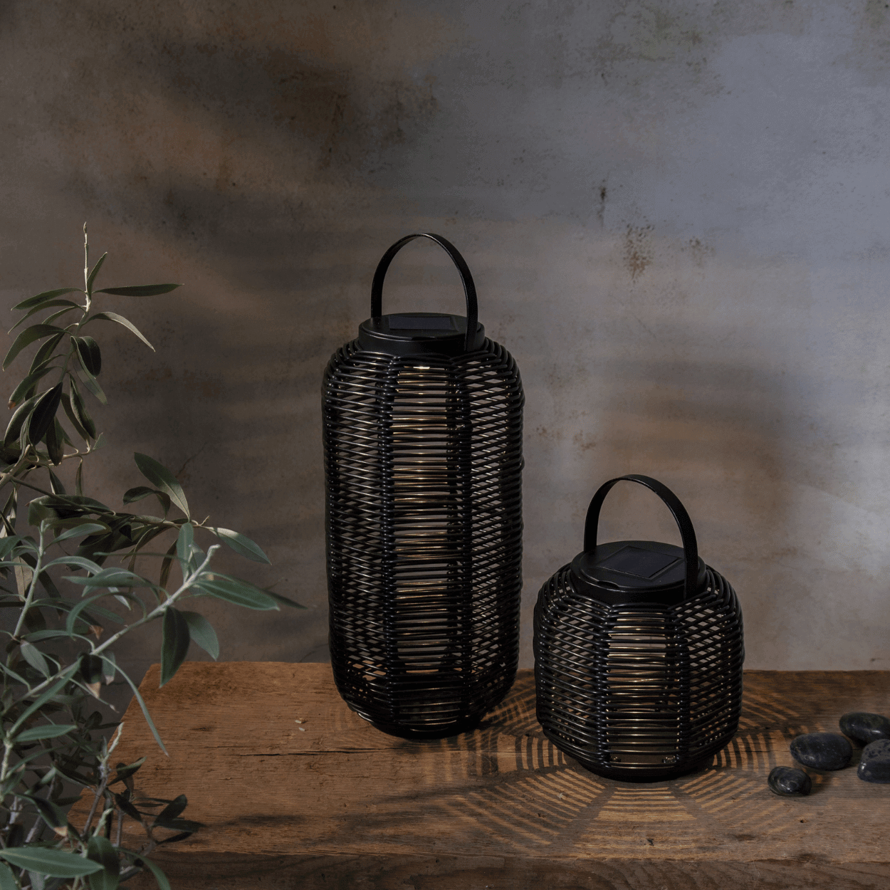Solar Lantern Runda – Black – 15x30 cm – Solar Garden Lighting