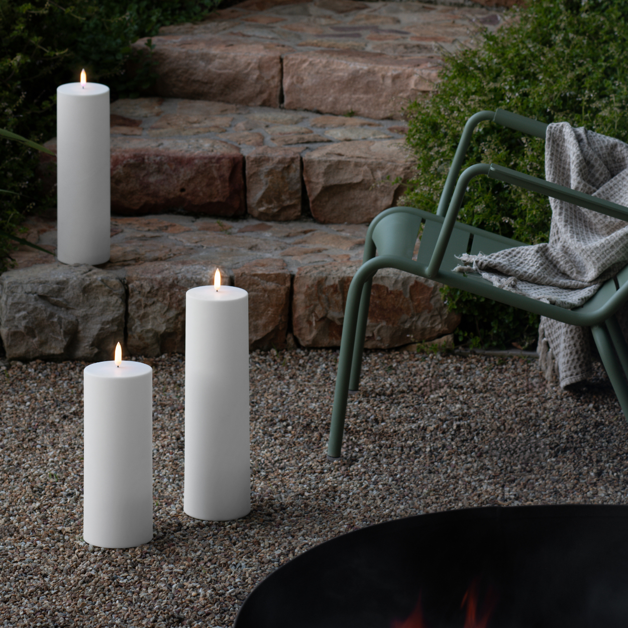 Uyuni Outdoor LED Maxi Pillar Candle – White – 12x40 cm