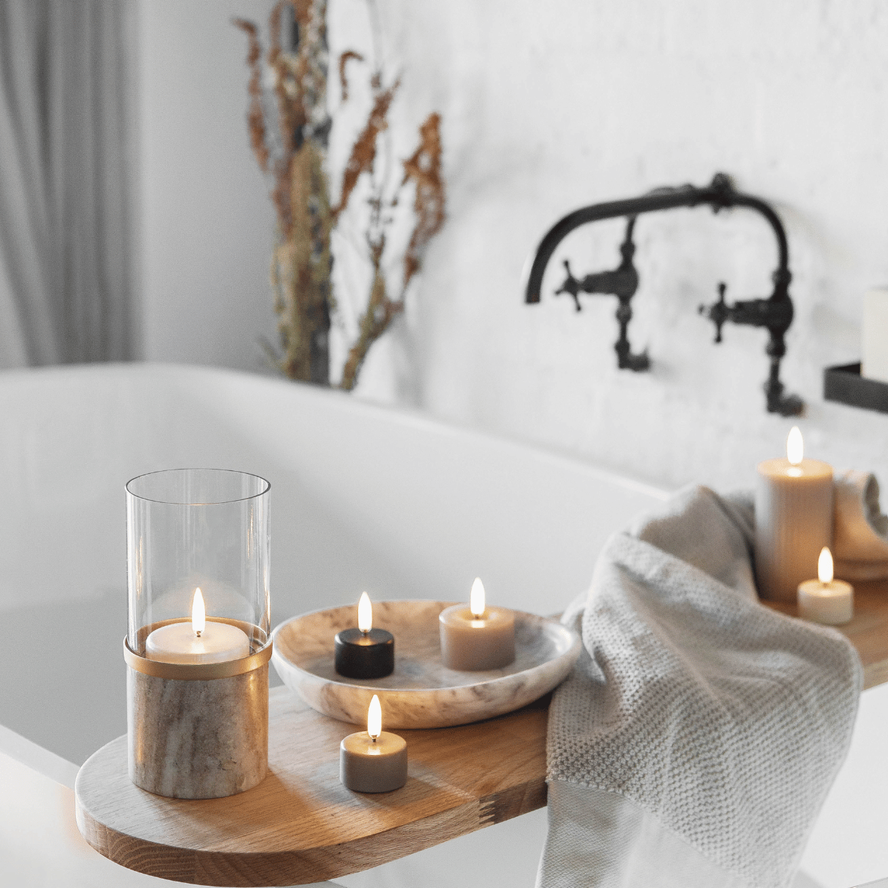 Uyuni LED-Teelichtset, 3 Farben, glatt, 3 Stück, 4x2,1 cm