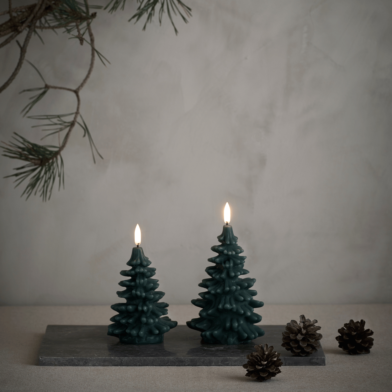 Uyuni LED Weihnachtsbaumkerze – Kieferngrün, 9x12 cm