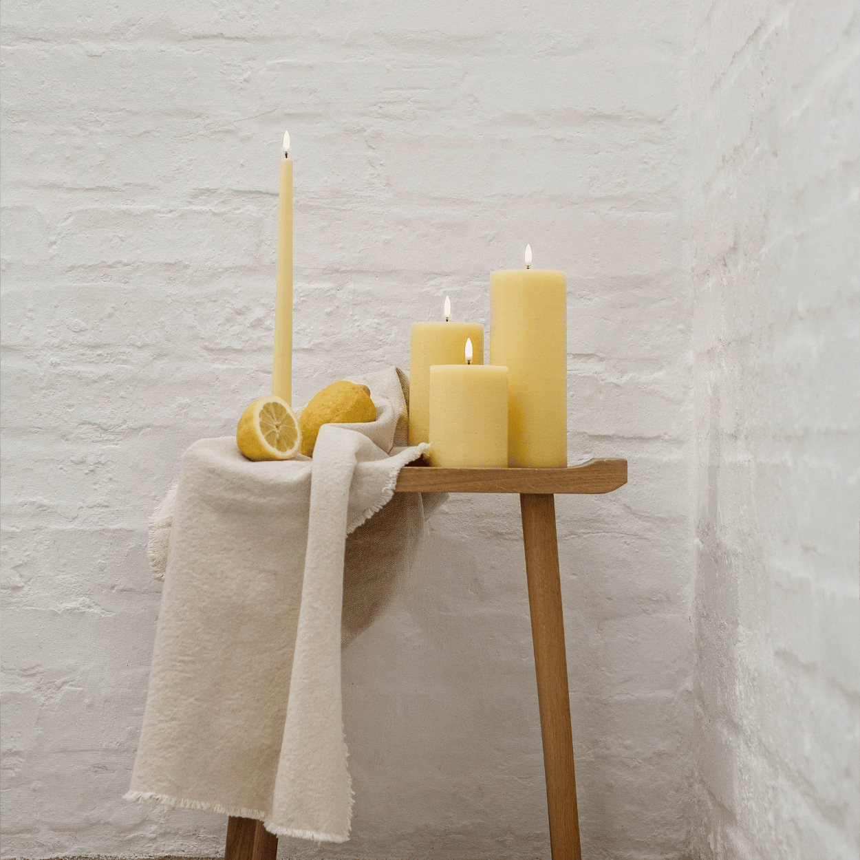 Uyuni LED dinerkaars, Wheat Yellow, Glad, 2 stuks, 2,3x25 cm