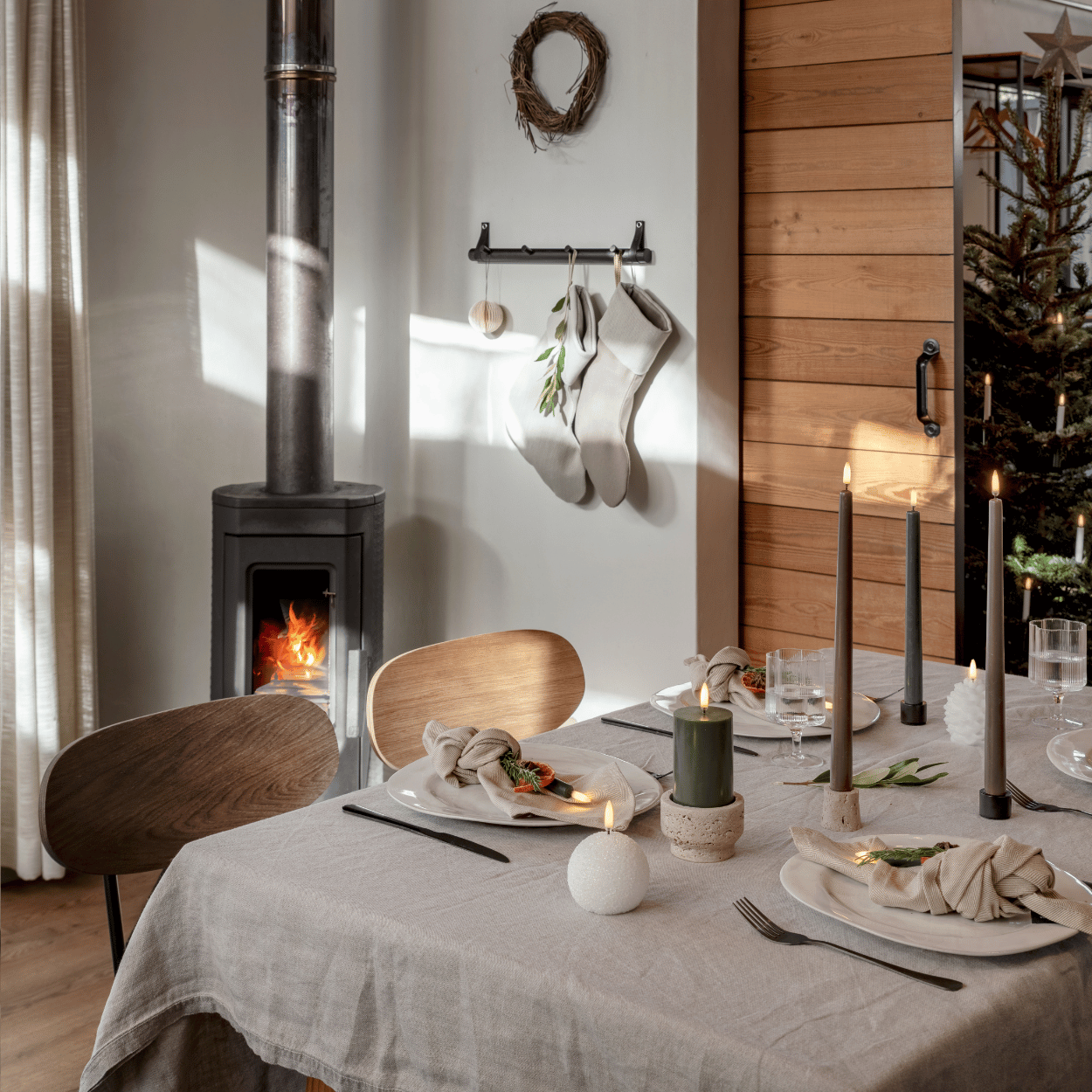 Uyuni Schneeball-LED-Kerze, nordisches Weiß, Glitzer, 7 x 7 cm