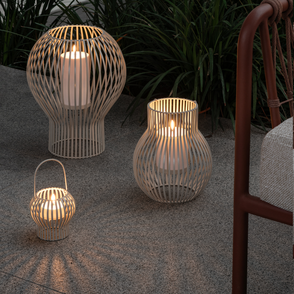 Uyuni UPSIDE DOWN Lantaarn – Outdoor – Large – Lichtgrijs – 28x35 cm