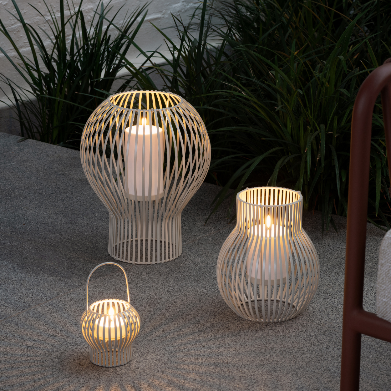 Uyuni UPSIDE DOWN Lantaarn – Outdoor – Medium – Lichtgrijs – 20,5x25,5 cm