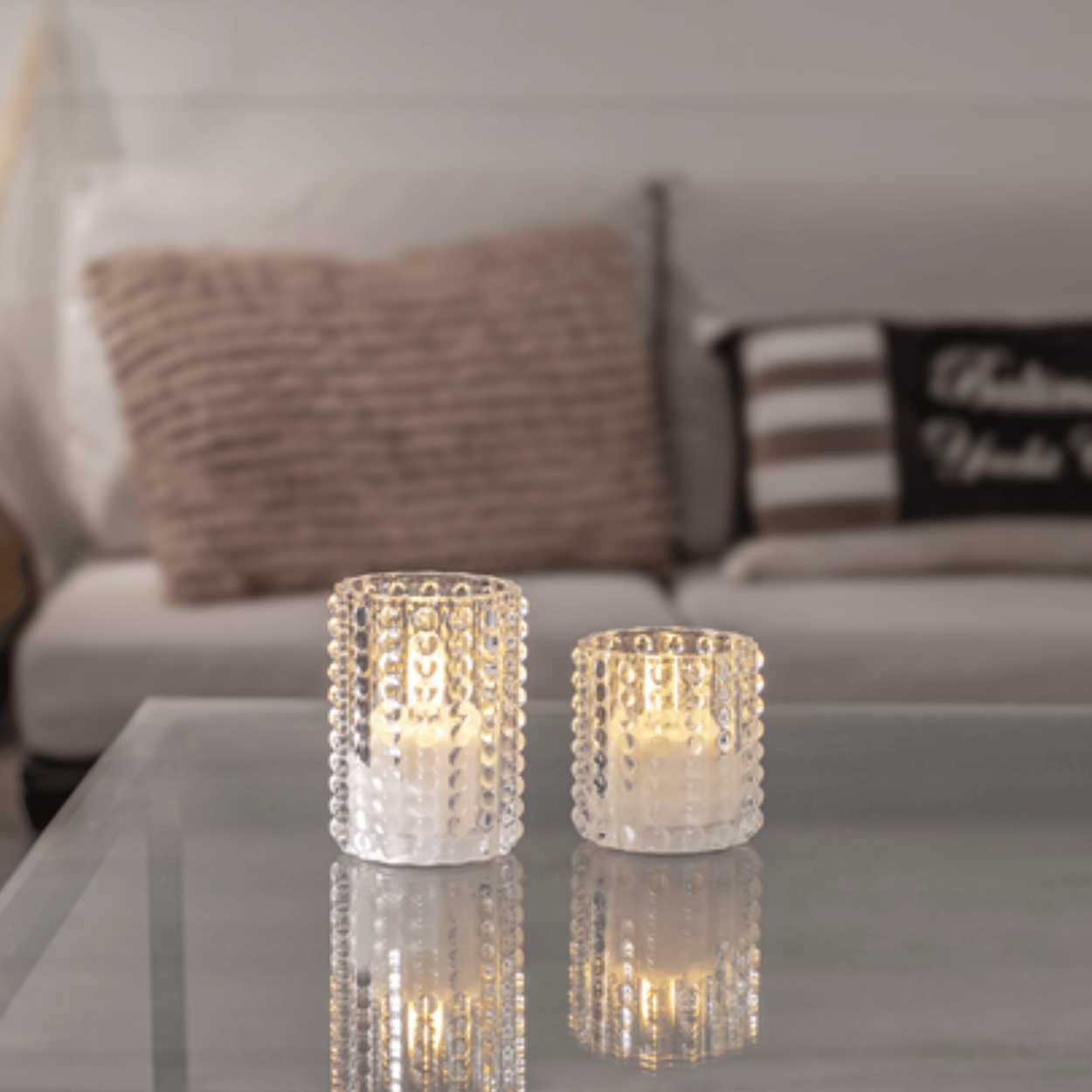 LED-kaars in glas, Wit, Stippenpatroon, 9x12,5 cm