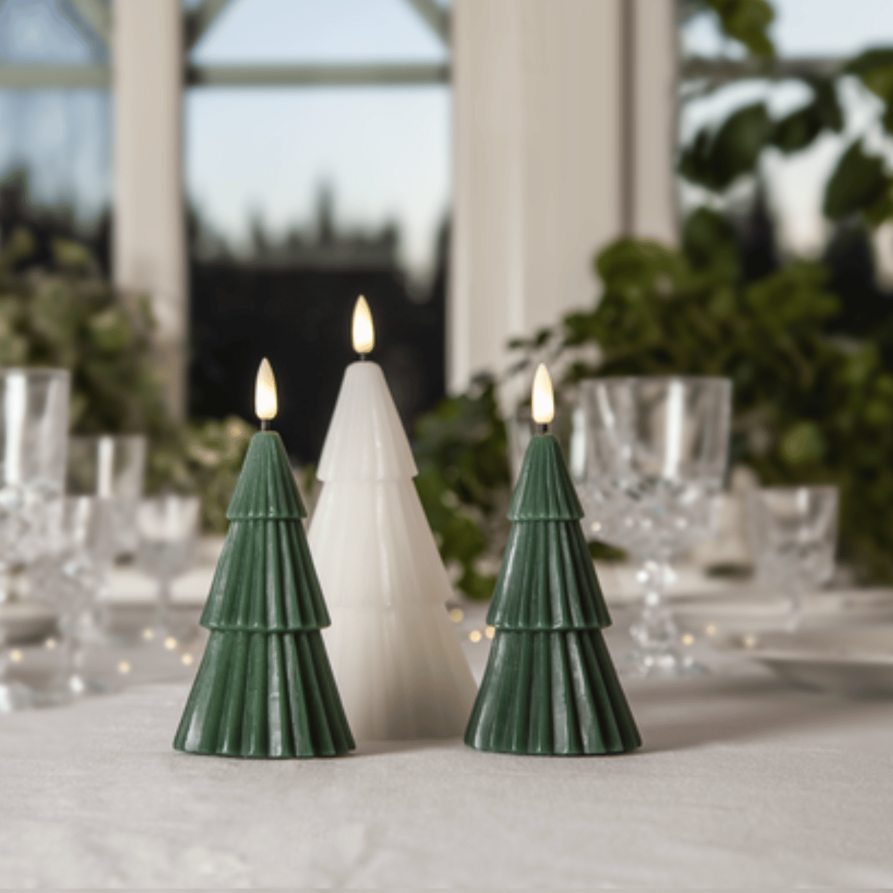 LED Christmas Tree Candles Set – Green &amp; White