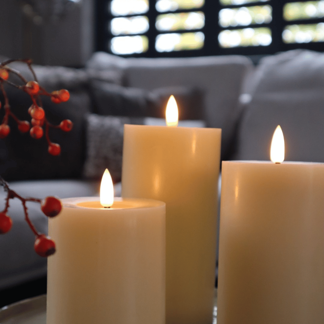 LED pillar candle with melting pool effect, Beige, 7.5x17.5 cm