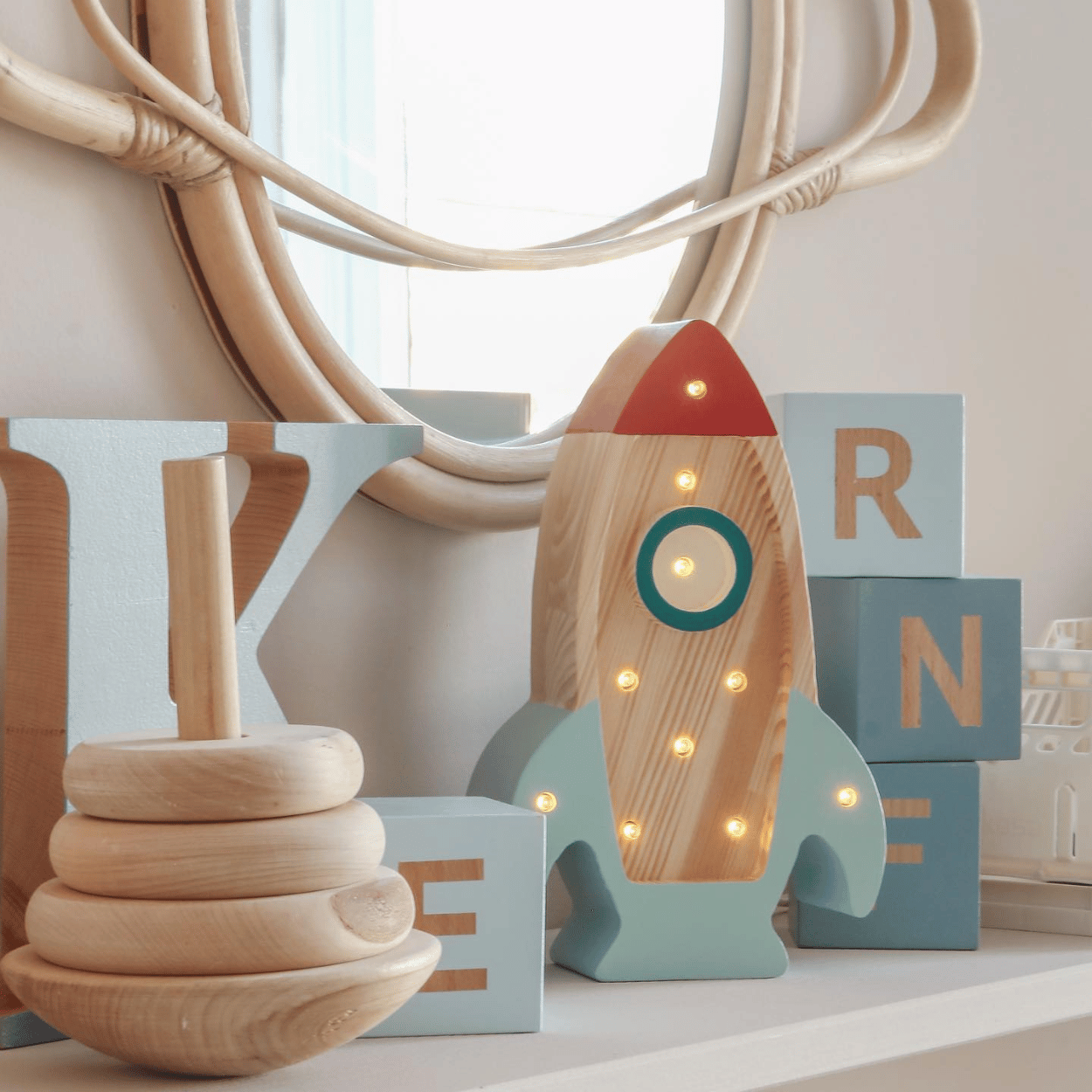 Little Lights Raket Mini Lamp – Hout