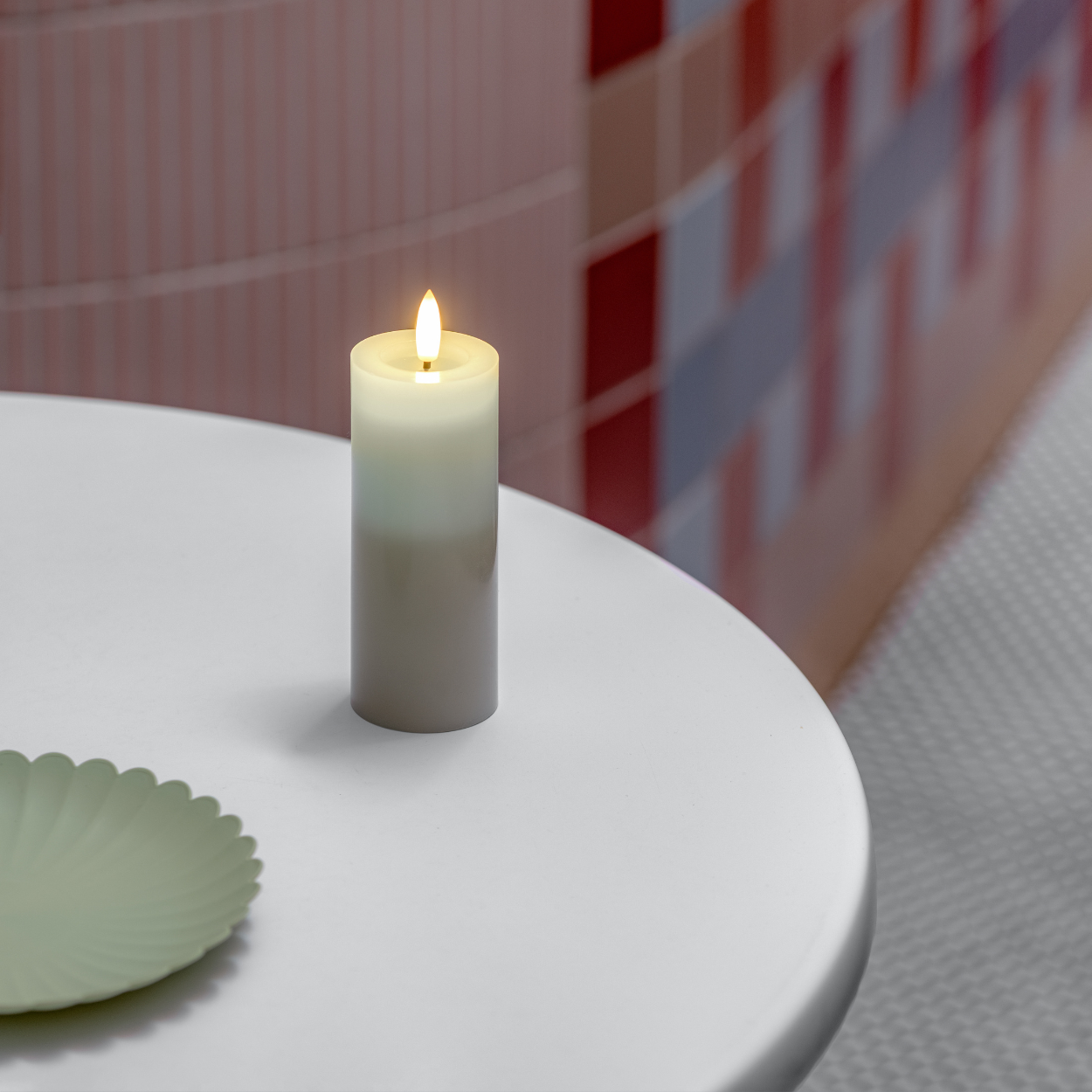 Moods & More LED Pillar Candle – Silk Melted – Multi-colour Green – 49x125 mm