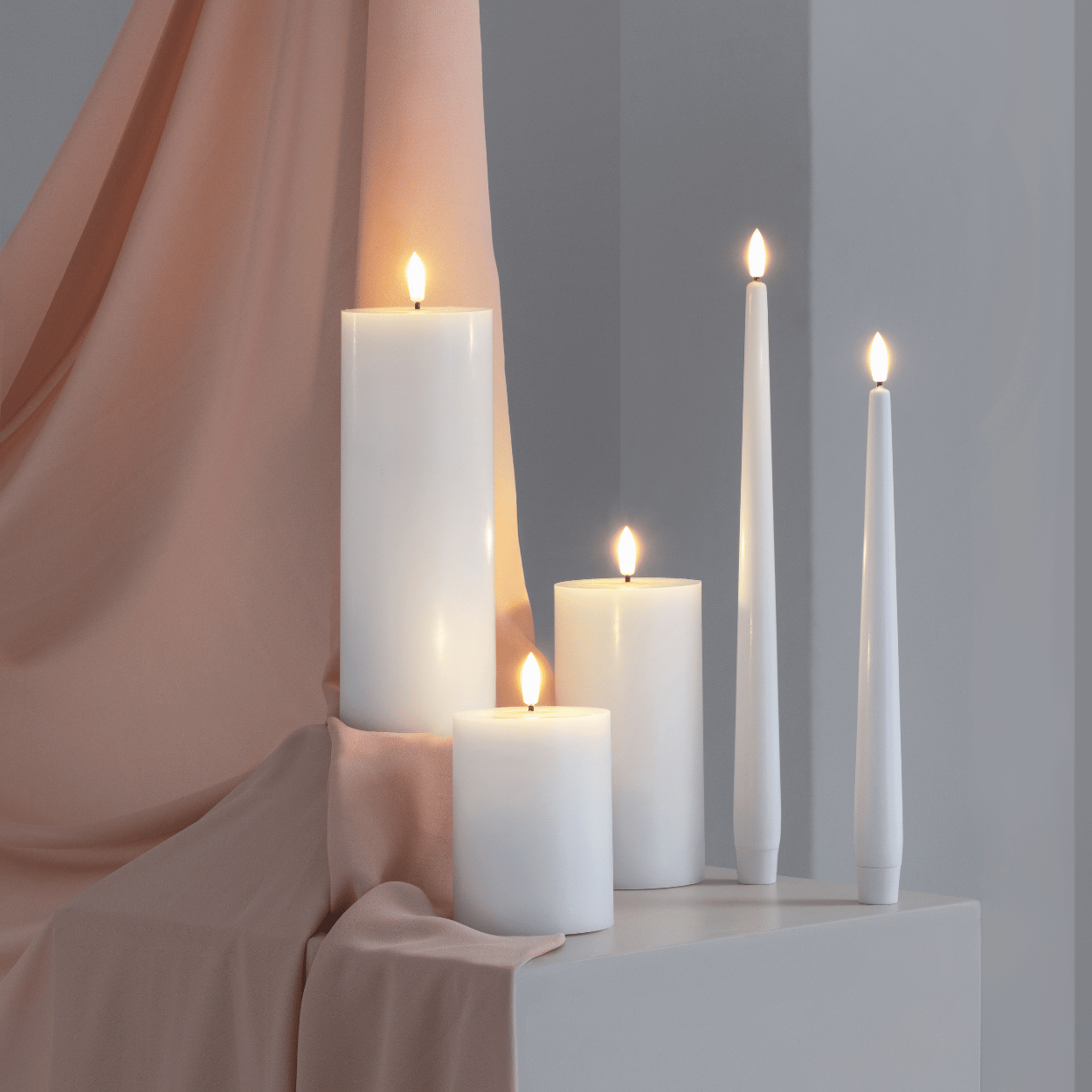 Moods &amp; More 3er-Set LED-Stumpenkerzen – Seidenweiß