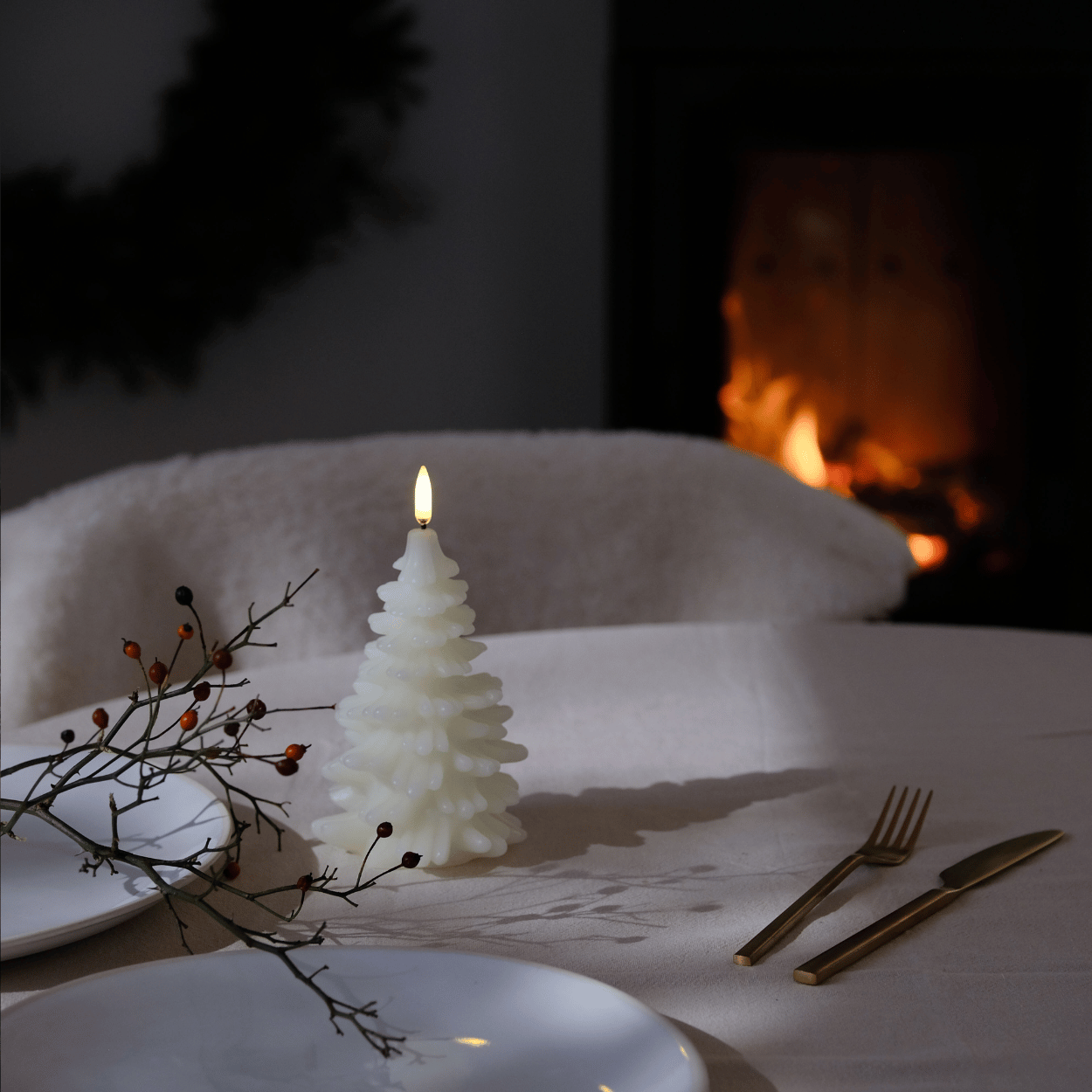 Uyuni LED Christmas Tree Candle – Nordic White, 10x15 cm