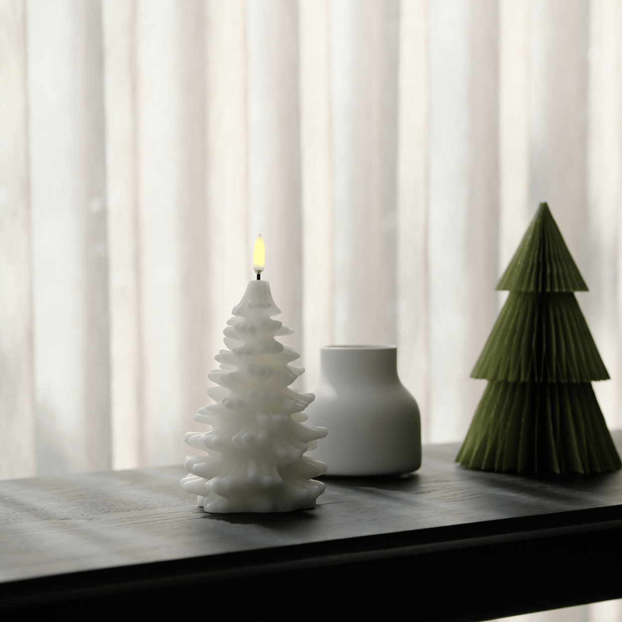 Uyuni LED Christmas Tree Candle – Nordic White, 10x15 cm