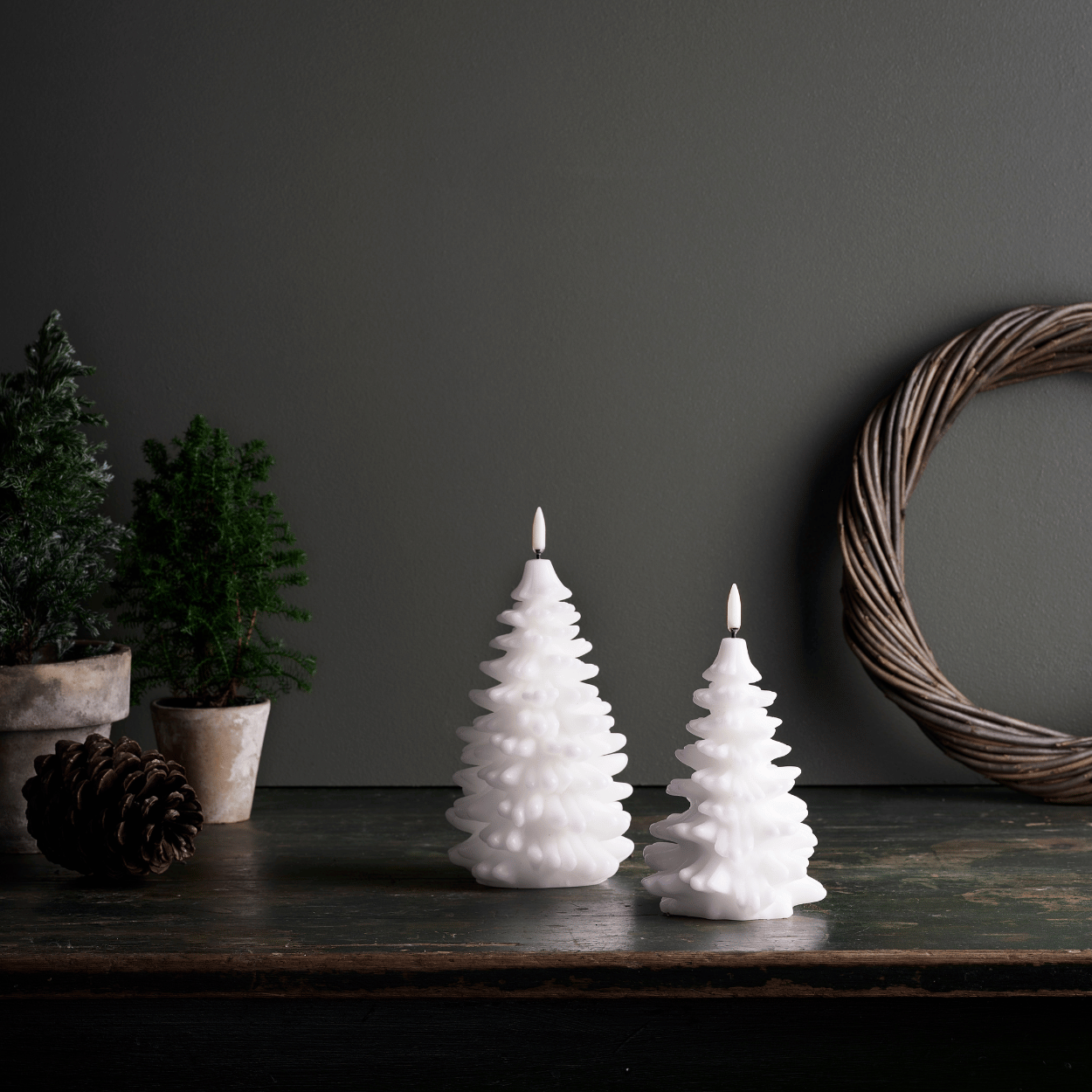 Uyuni LED Christmas Tree Candle – Nordic White, 11x18 cm