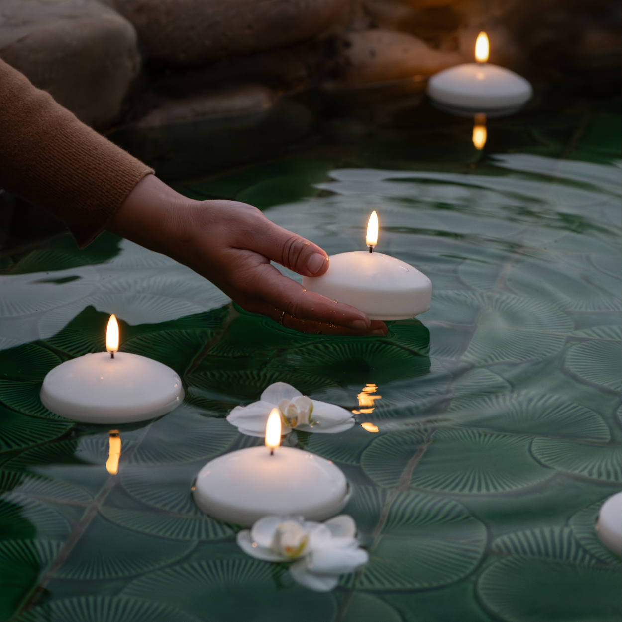 Uyuni LED floating candle – White – 9x4 cm