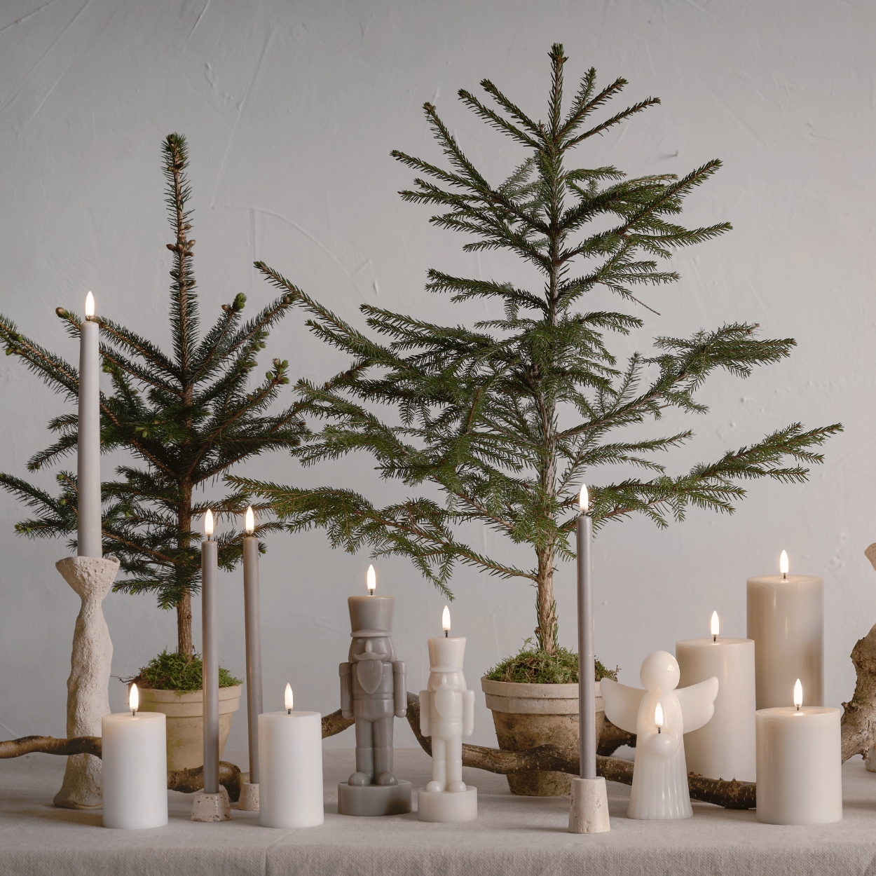 Uyuni LED kaars Nutcracker – Sandstone – Glad – 6x16,5 cm