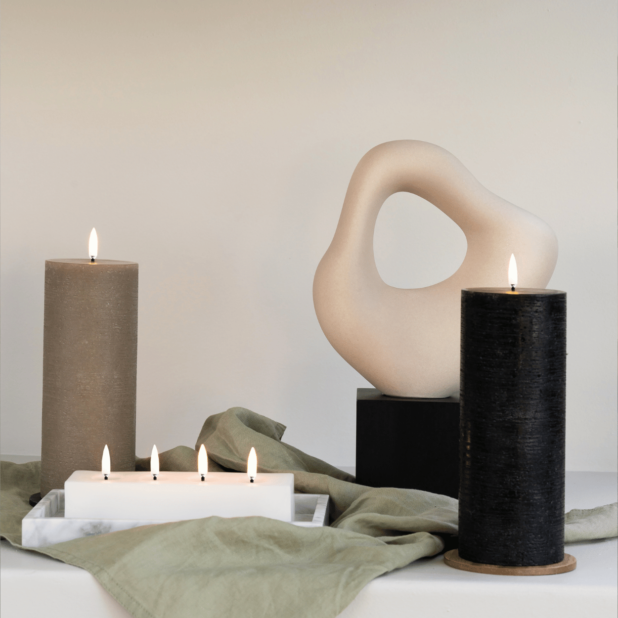 Uyuni Set of 3 LED Pillar Candles Rustic – Forest Black